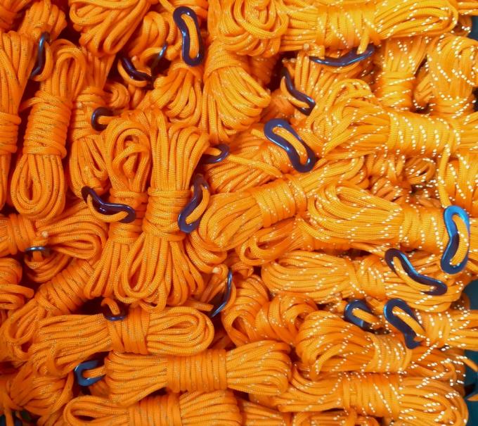 เชือกไนล่อนสะท้อนแสง 550lbs Guyline Glow In The Dark T&T 0